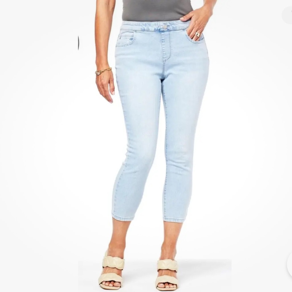 Skinnygirl Jeans The Skinny Crop PullOn mid rise injeanious stretch, petite
